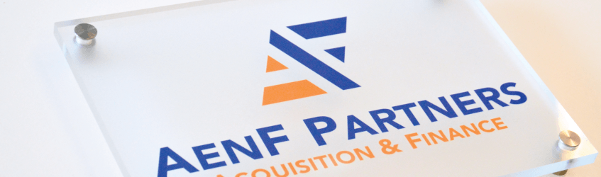 Welke toegevoegde waarde heeft een bedrijfsnaambord?